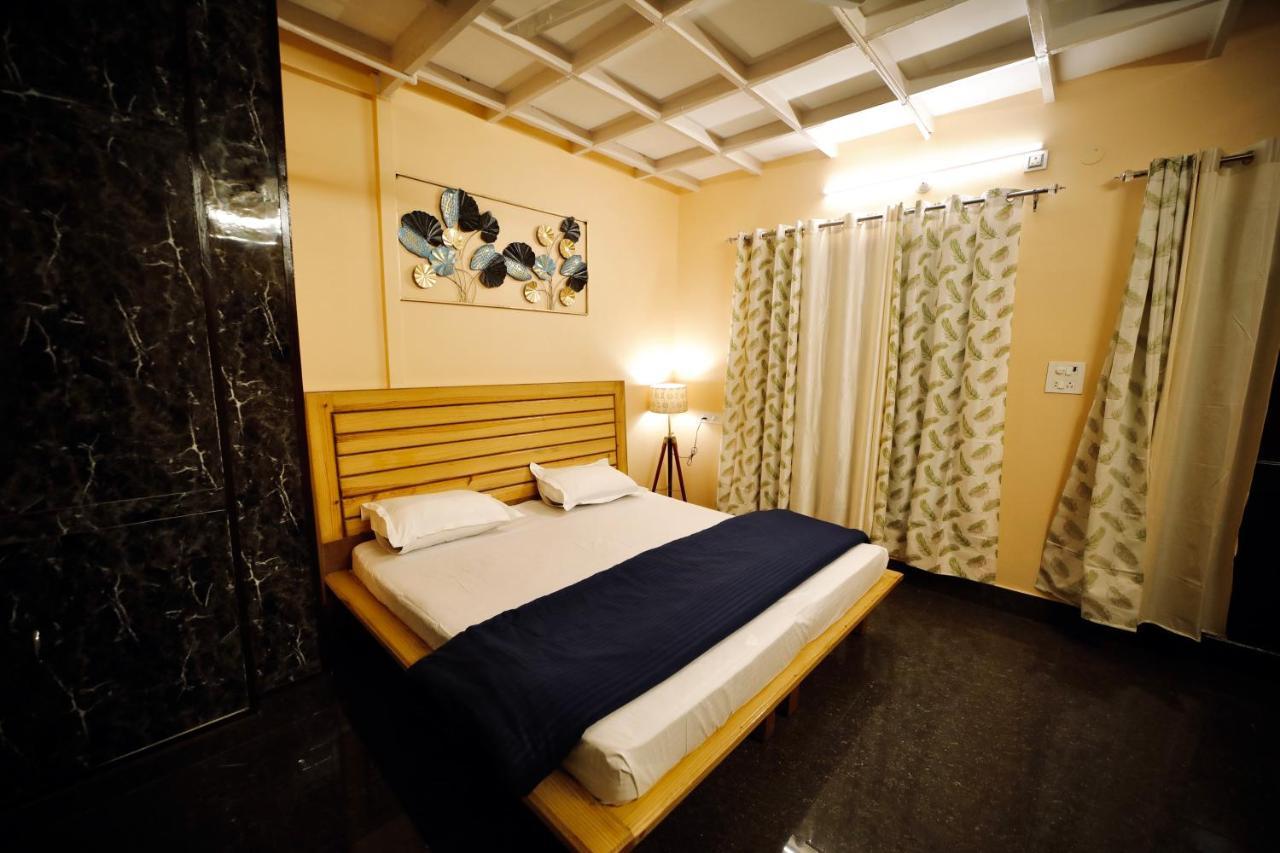 The Location, A Penthouse Hotel Dehradun Exterior photo