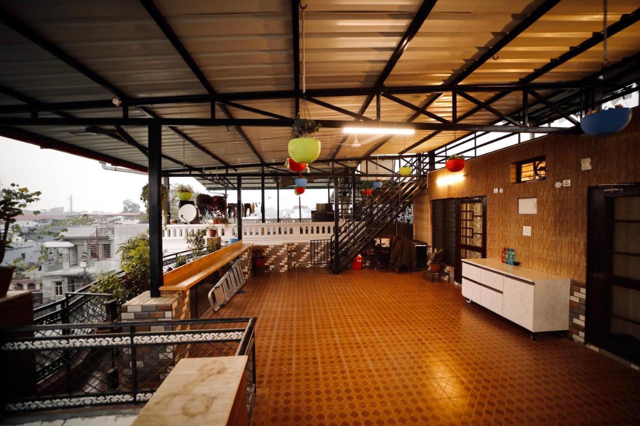 The Location, A Penthouse Hotel Dehradun Exterior photo